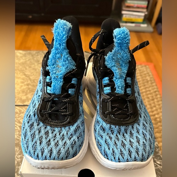 Under Armour GS CURRY 9 size 5Y - Picture 3 of 6